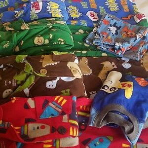 Carters 4T pajama lot, fleece pjs  LOT OF 5.